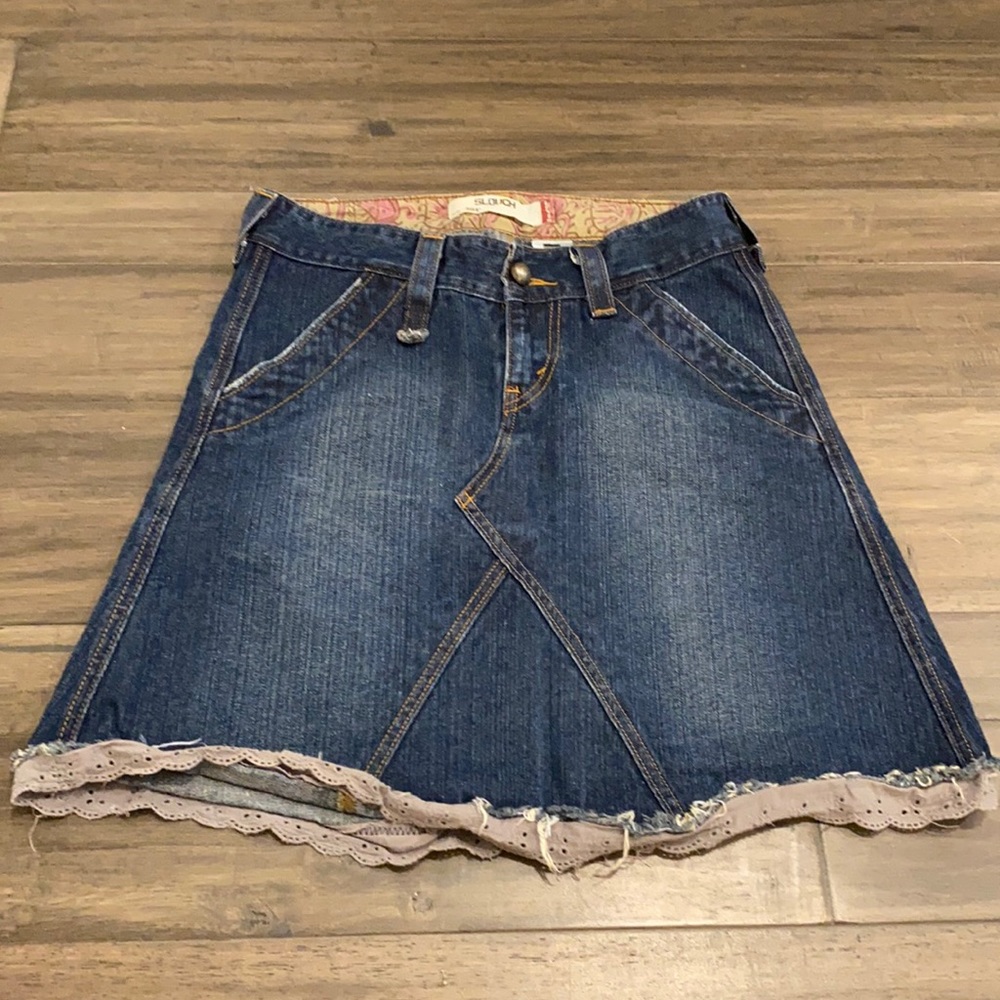 Levi’s 504 The Slouch Denim‎ Skirt Juniors  Size 7